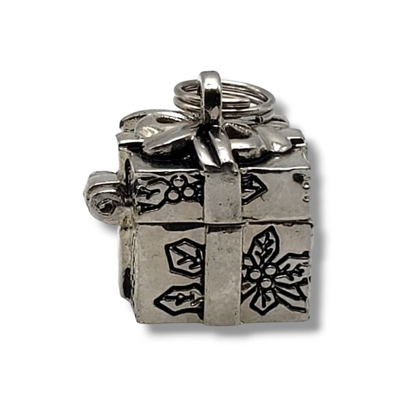 Ganz The Little Christmas Gift Prayer Box Charm Pendant Holly Magnetic Holiday - Picture 4 of 6